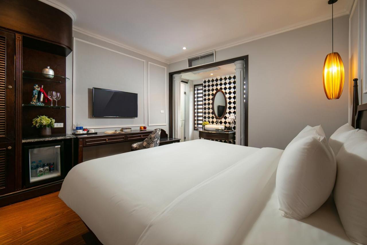 Salute Premium & 4* Hanoi
