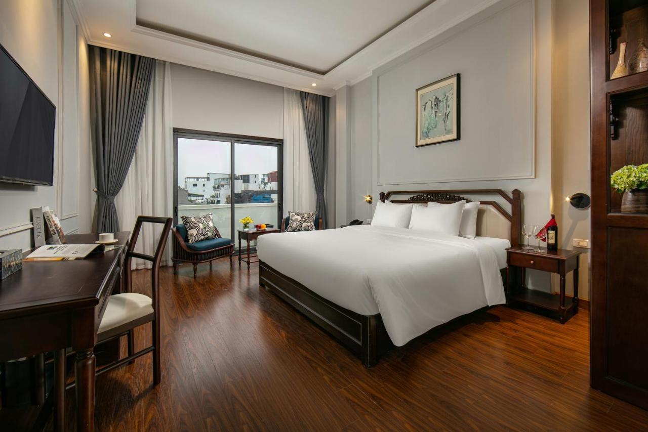 Hotel Salute Premium & 4*