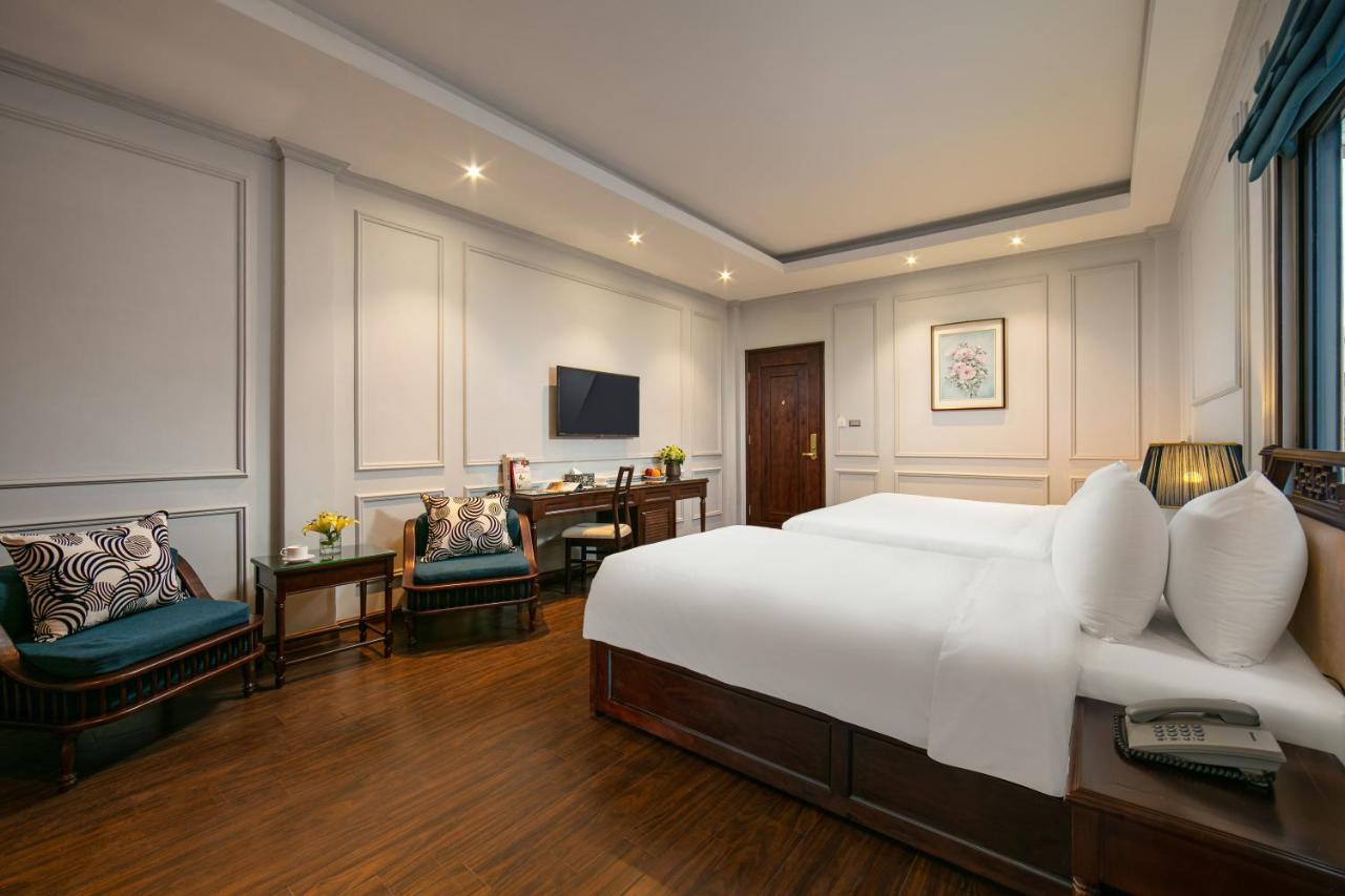 Salute Premium & Hotel